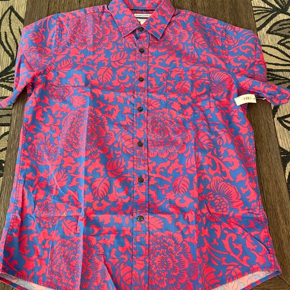 Amazon Essentials Button Down - Picture 9 of 11